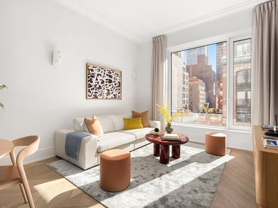 660 Lexington Ave #4C