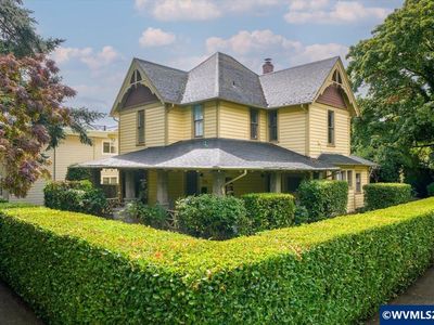 244 NW 8th St