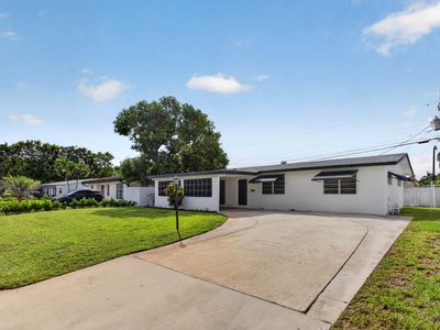 1624 NE 31ST Court