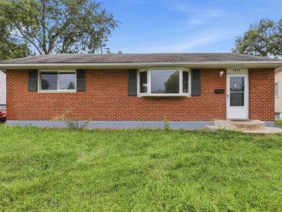 1497 Selkirk Rd