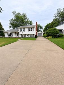 1004 Hillcrest Rd