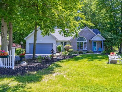 21 Rose Dust Dr