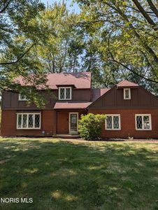 5660 Cresthaven Ln