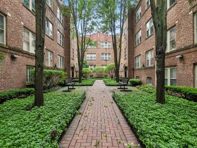 Property at 221 N Oak Park Ave APT 2E, Oak Park, IL