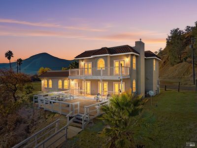 1115 Lakeshore Drive