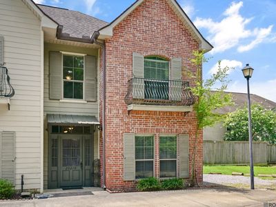 Property at 20210 De Chene Dr, Walker, LA