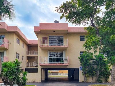 3522 NE 171st St APT 308