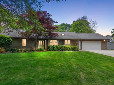 368 S Lakeshore Dr