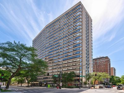 2930 N Sheridan Rd APT 1107