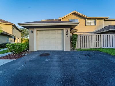 4201 NW 120th Ln