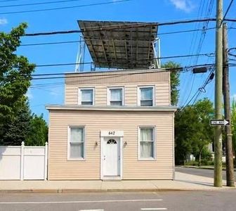 642 Richmond Rd