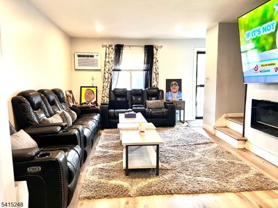27 Melmore Gdns