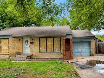10527 Cayuga Dr