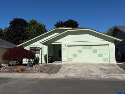 1852 Woodstock Cir NW