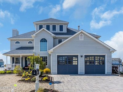 808 Ensign Drive