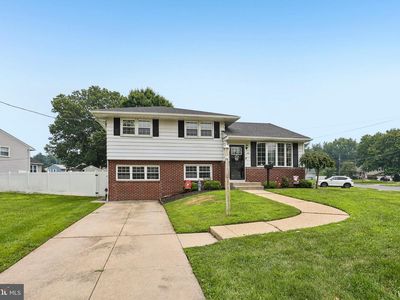 28 Cherry Ln