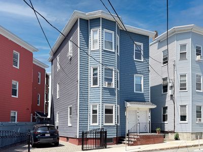 63 Webster Ave
