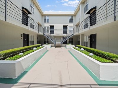 4211 Holland Ave APT 105