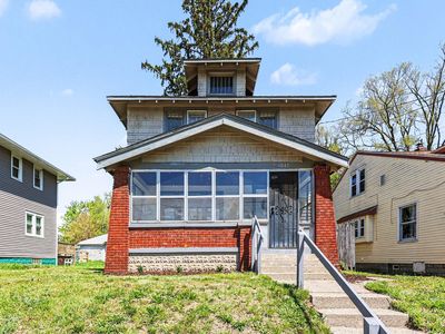 1047 Oakdale St SE