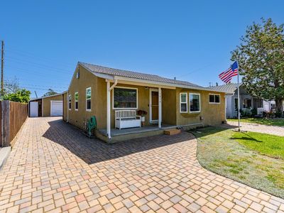 1034 Caldwell Avenue