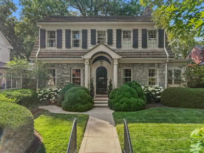 229 Kingsway Dr