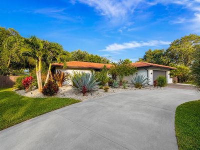 392 W Rossetti Dr