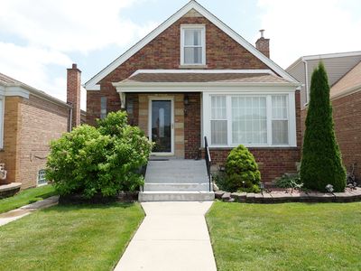 3223 W 84th Pl
