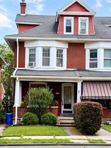 712 8th Ave