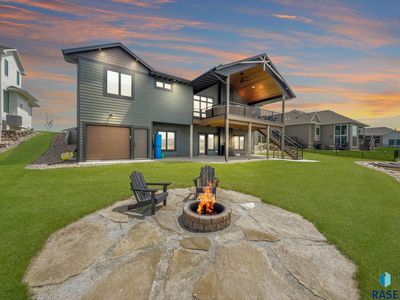 2415 N Reichelt Cir