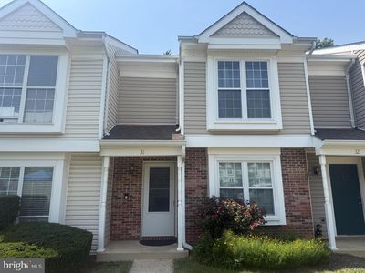 Property at 31 Essex Sq, Sterling, VA