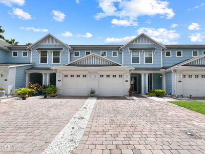 28 ISLANDER Court