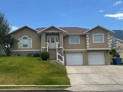 88 Canterbury Ln