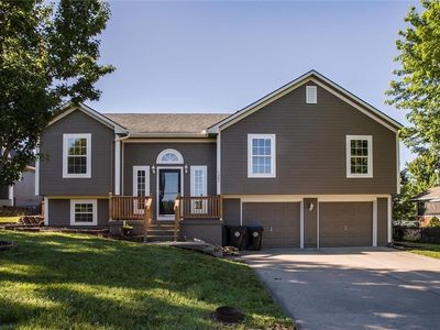 1302 Ridge Tree Ln