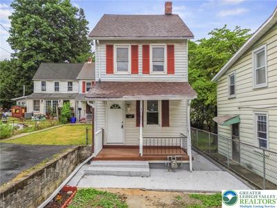 580 S Benner Ave