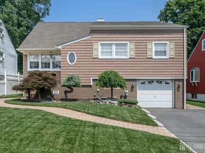 23 Hearthstone Ave