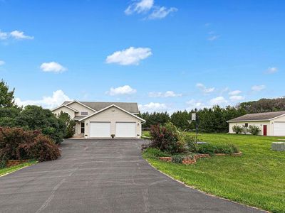 15758 Red Oak Ridge Dr