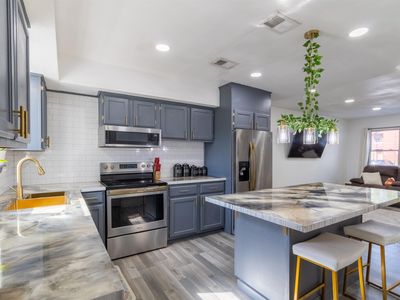 1306 N Nashville Ave