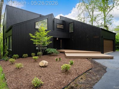 1907 Raymond Pl