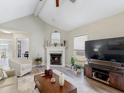 3132 Freys Hill Rd