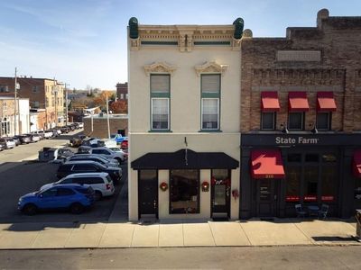 208 S Main St