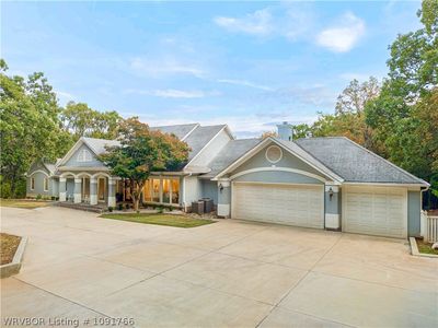 2901 Cliff Dr