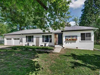 4470 E Poplar Dr