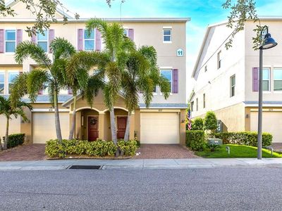 837 Callista Cay Loop