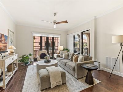 23191 Fashion DR #8212