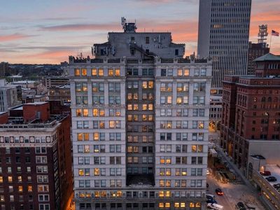 300 S 16th St APT 705
