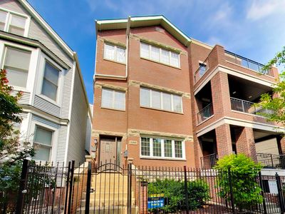 3250 N Damen Ave #2