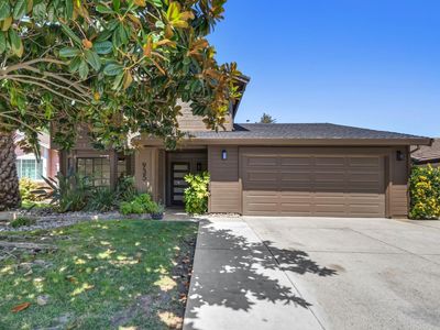 935 Sunwood Way