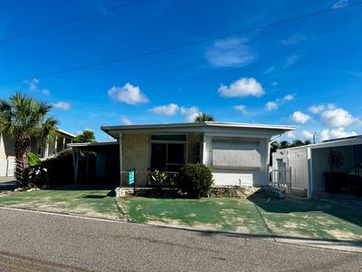 2315 Bay Dr