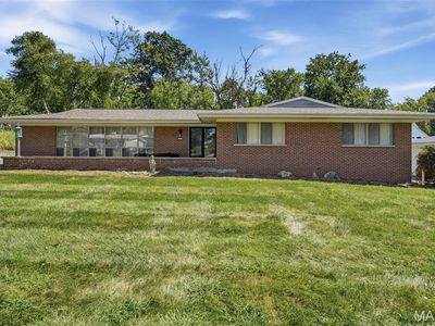 8 Wedgewood Ln