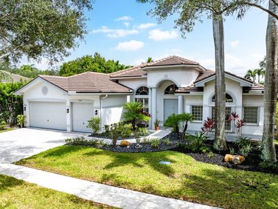 19557 Saturnia Lakes Drive